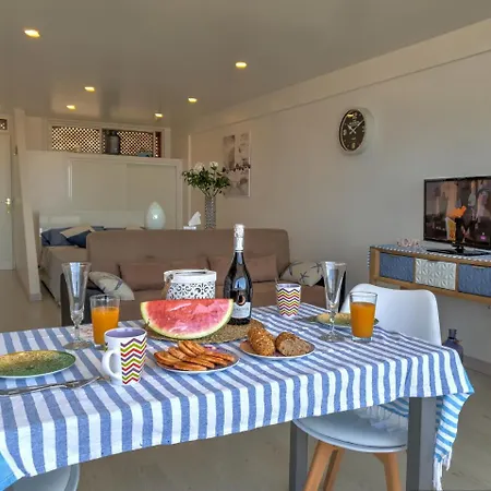 Апартаменты Stunning Seaview