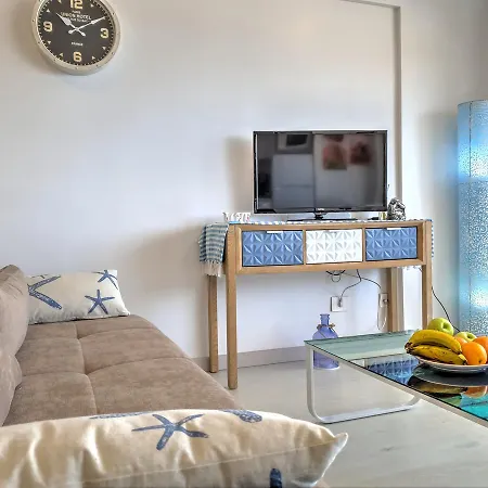 Апартаменты Stunning Seaview